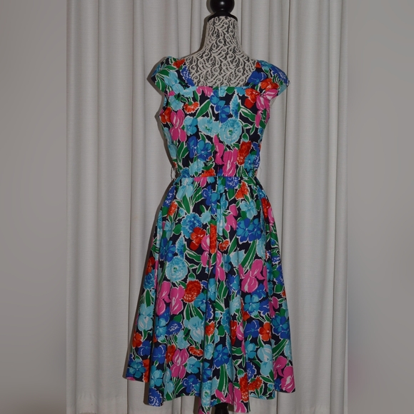 Vintage Summer Flowers Cotton Dress by KAY BRANDON for H&A 1970s - Picture 6 of 9